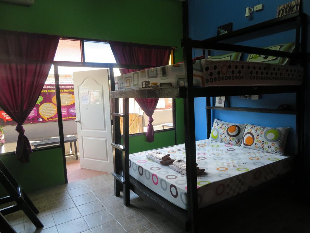 Same Same Guesthouse, Bar & Restaurant (Adults Only) Haad Rin Εξωτερικό φωτογραφία