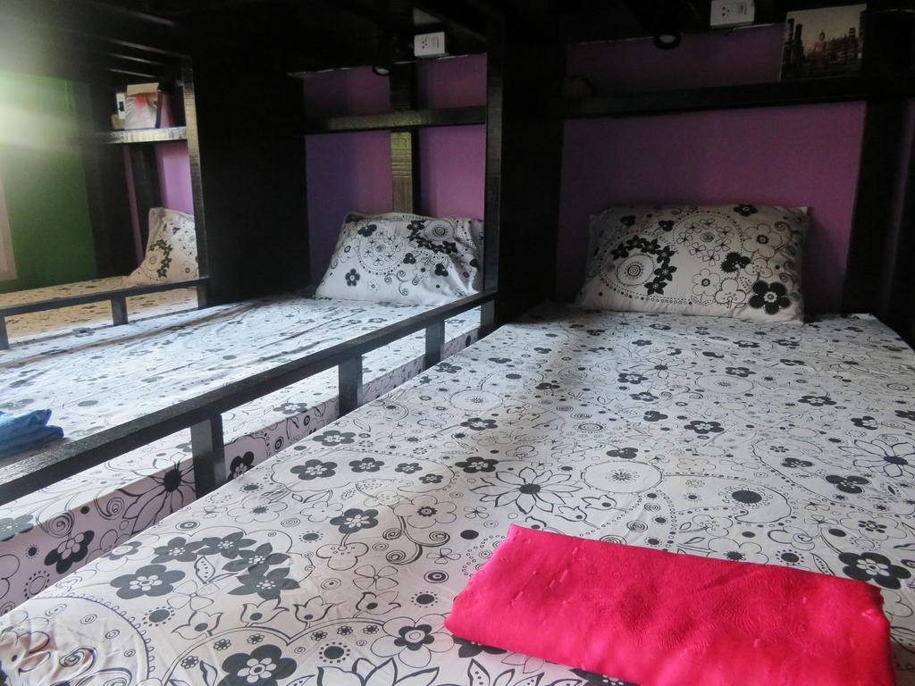 Same Same Guesthouse, Bar & Restaurant (Adults Only) Haad Rin Εξωτερικό φωτογραφία
