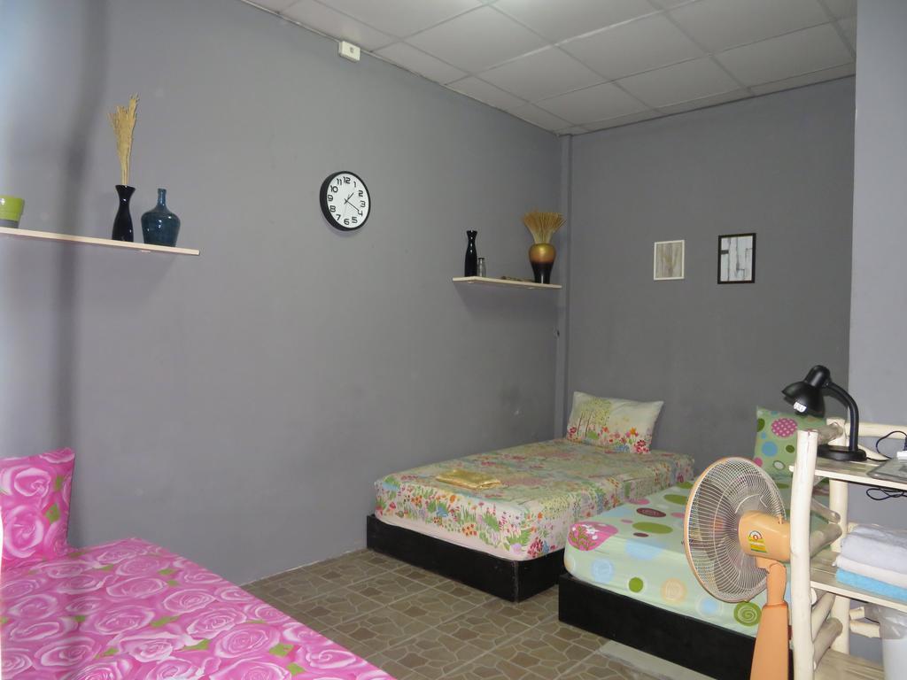 Same Same Guesthouse, Bar & Restaurant (Adults Only) Haad Rin Εξωτερικό φωτογραφία