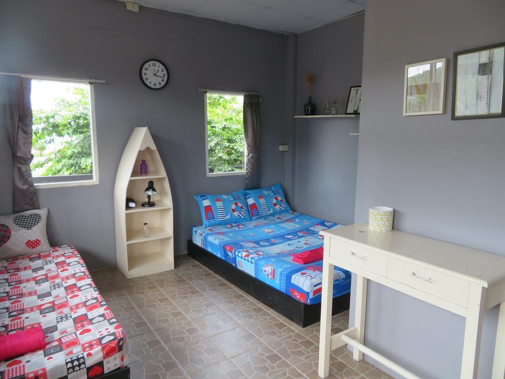 Same Same Guesthouse, Bar & Restaurant (Adults Only) Haad Rin Εξωτερικό φωτογραφία