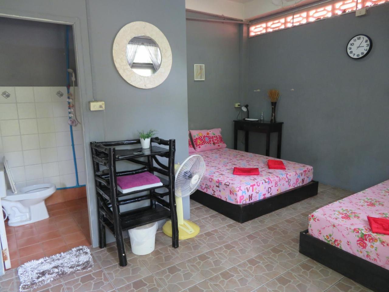 Same Same Guesthouse, Bar & Restaurant (Adults Only) Haad Rin Εξωτερικό φωτογραφία