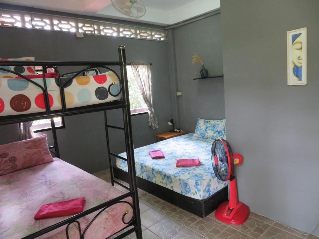 Same Same Guesthouse, Bar & Restaurant (Adults Only) Haad Rin Εξωτερικό φωτογραφία