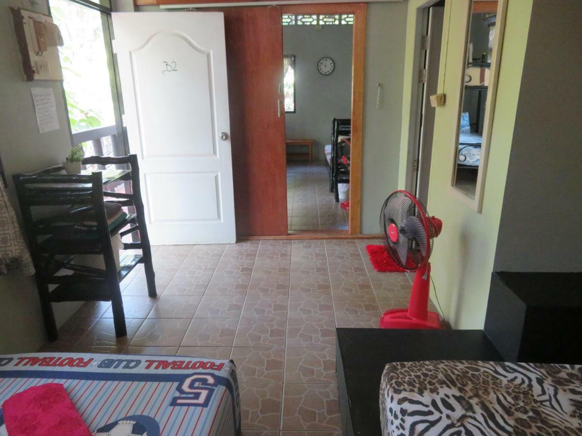 Same Same Guesthouse, Bar & Restaurant (Adults Only) Haad Rin Εξωτερικό φωτογραφία