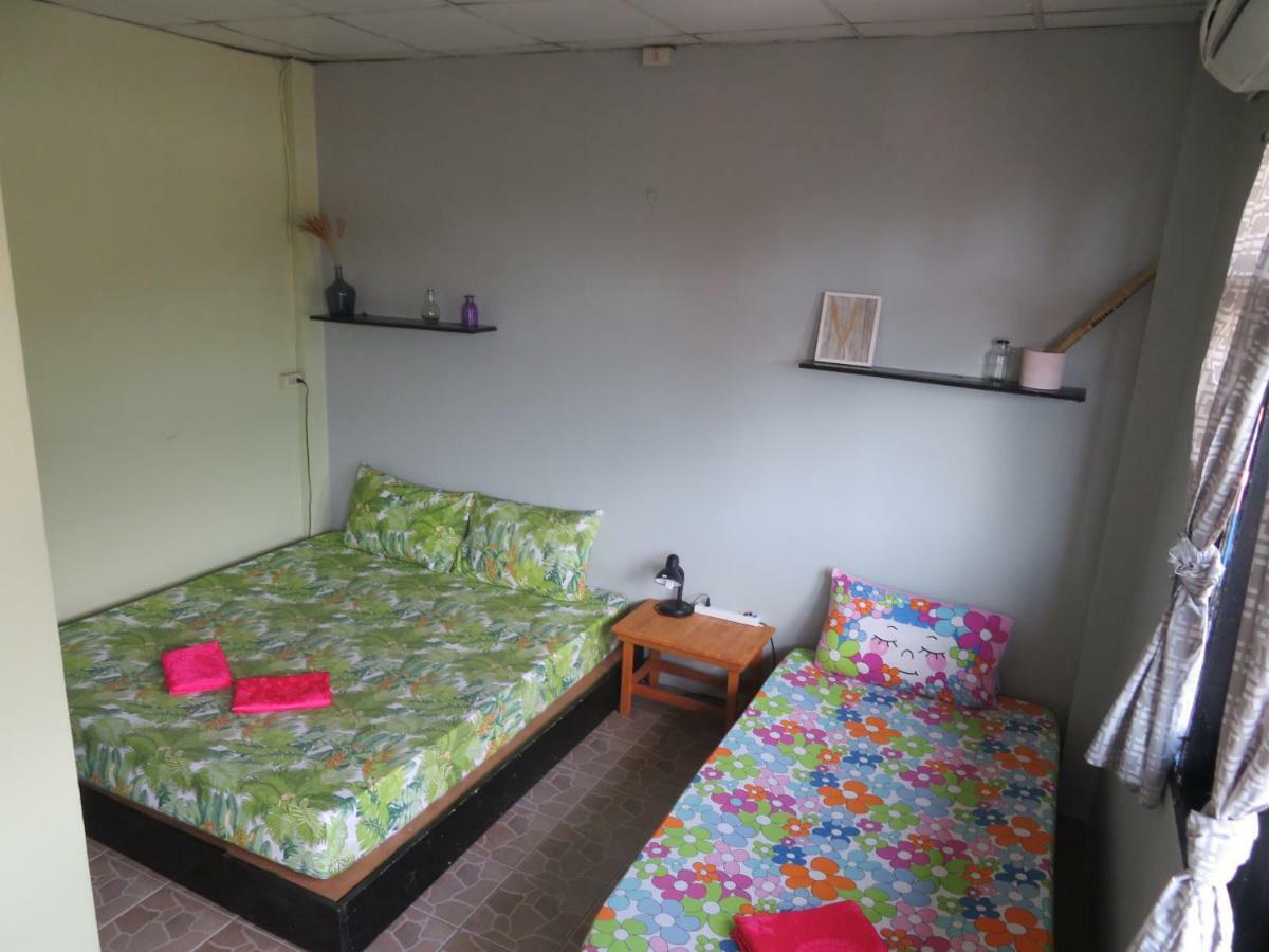 Same Same Guesthouse, Bar & Restaurant (Adults Only) Haad Rin Εξωτερικό φωτογραφία