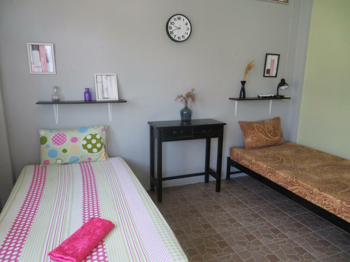Same Same Guesthouse, Bar & Restaurant (Adults Only) Haad Rin Εξωτερικό φωτογραφία