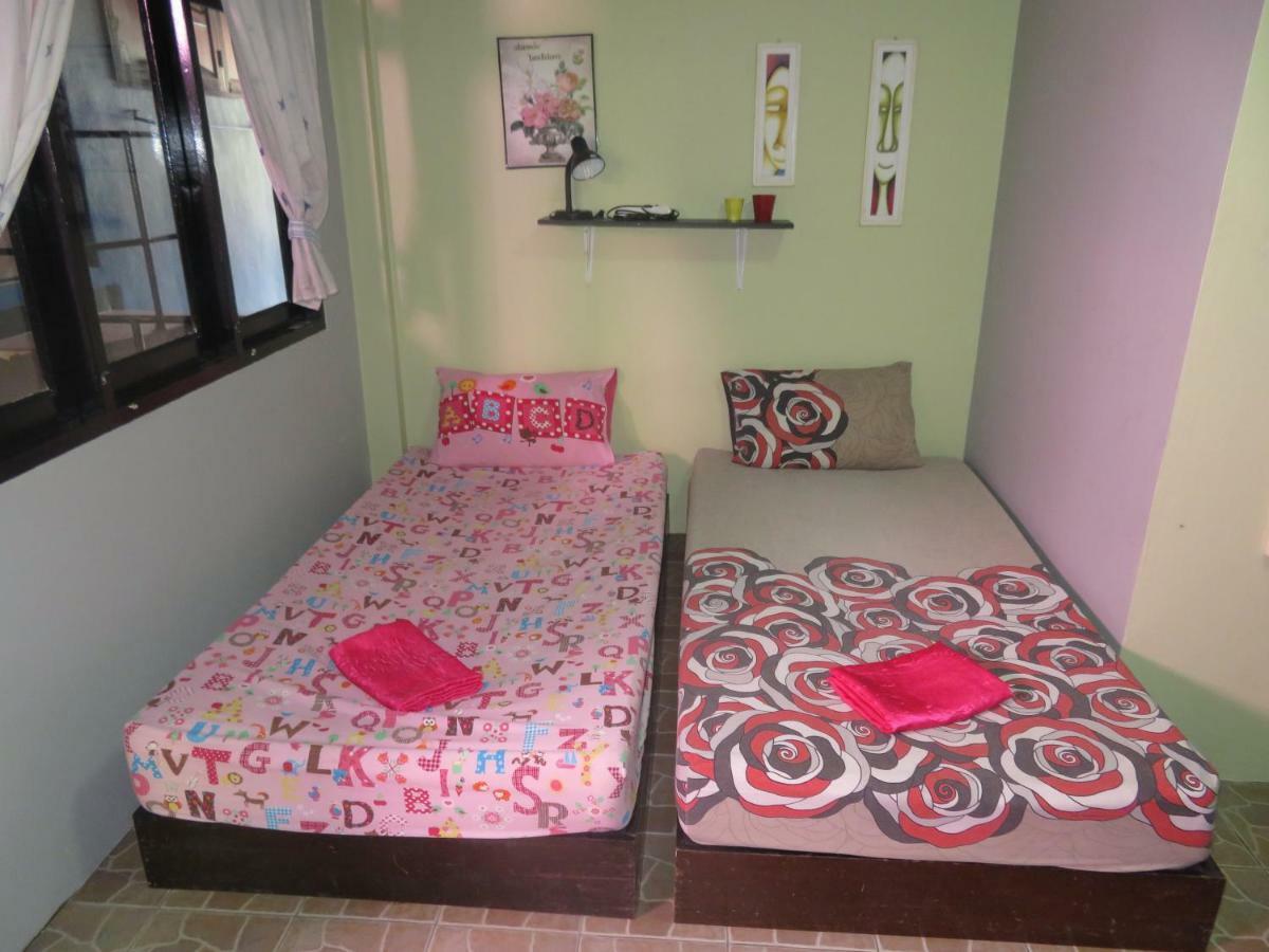 Same Same Guesthouse, Bar & Restaurant (Adults Only) Haad Rin Εξωτερικό φωτογραφία