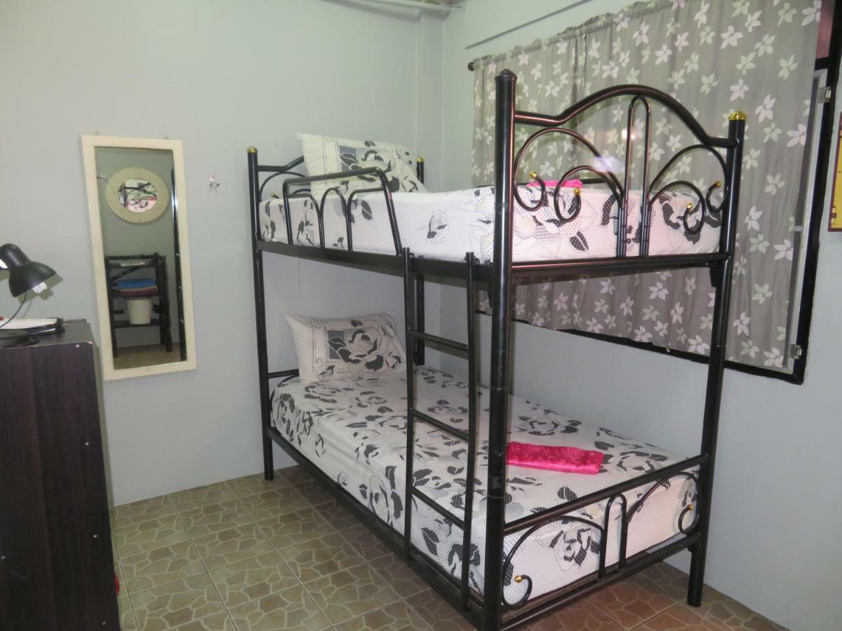 Same Same Guesthouse, Bar & Restaurant (Adults Only) Haad Rin Εξωτερικό φωτογραφία