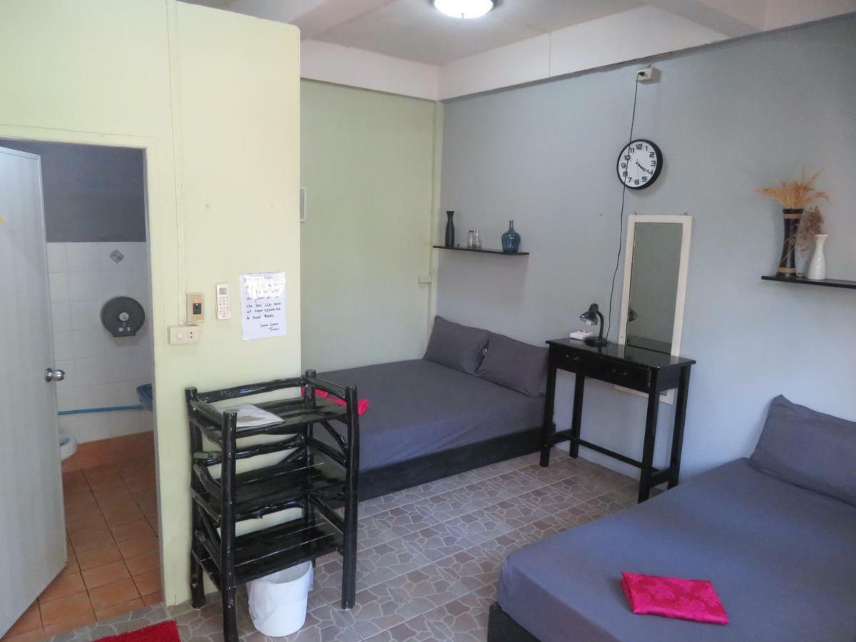 Same Same Guesthouse, Bar & Restaurant (Adults Only) Haad Rin Εξωτερικό φωτογραφία
