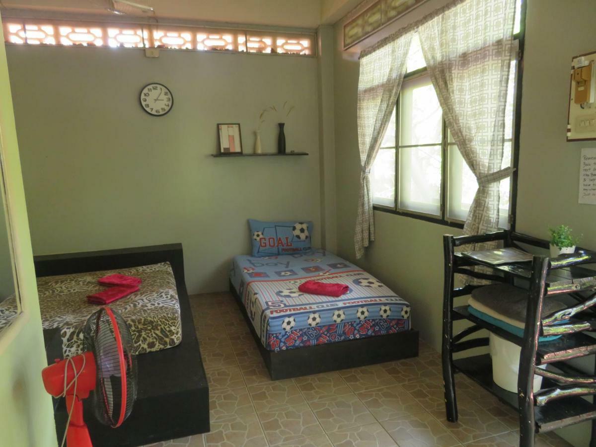 Same Same Guesthouse, Bar & Restaurant (Adults Only) Haad Rin Εξωτερικό φωτογραφία
